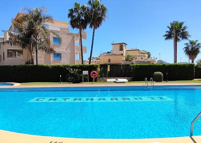 Апартаменти Catamaran Ii By Costa *