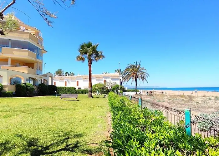 Апартаменти Catamaran Ii By Costa *