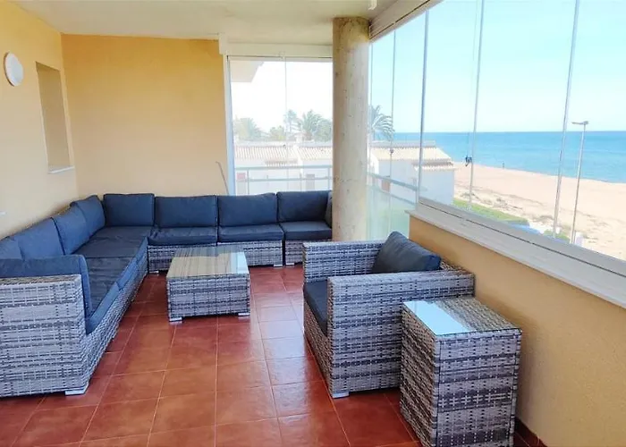 Апартаменти Catamaran Ii By Costa *